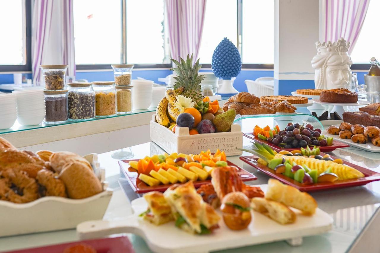 Unahotels Imperial Sport Hotel Pesaro Kültér fotó
