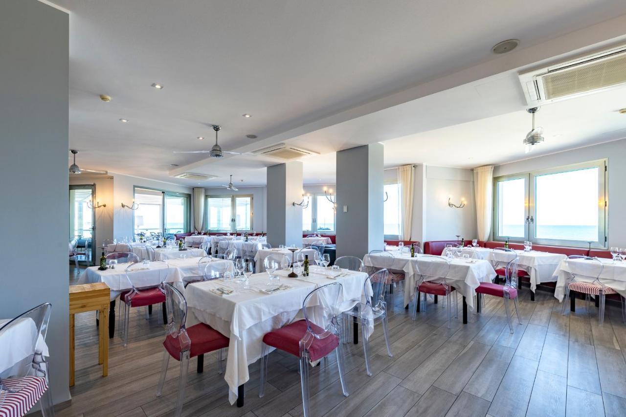 Unahotels Imperial Sport Hotel Pesaro Kültér fotó