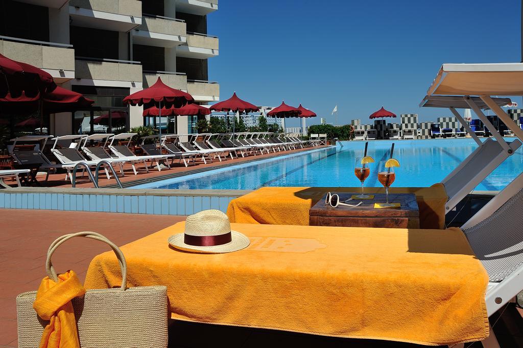 Unahotels Imperial Sport Hotel Pesaro Kültér fotó