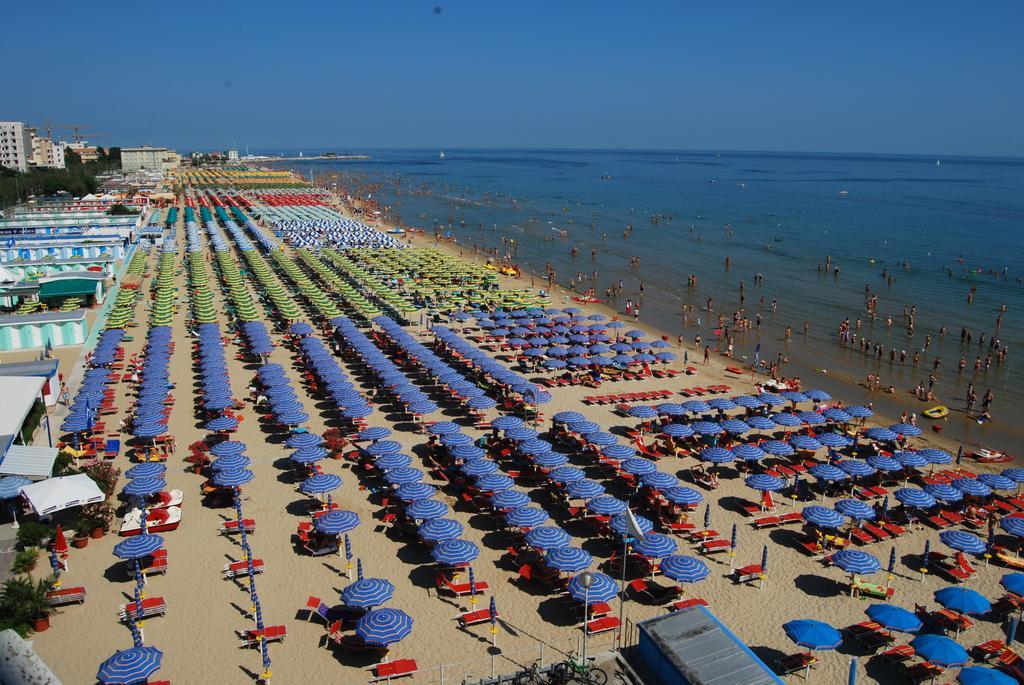 Unahotels Imperial Sport Hotel Pesaro Kültér fotó